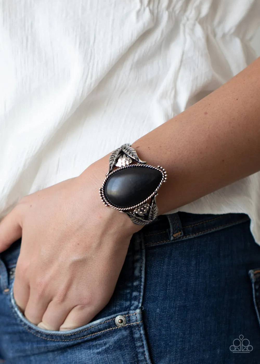 Blooming Oasis Black-Bracelet