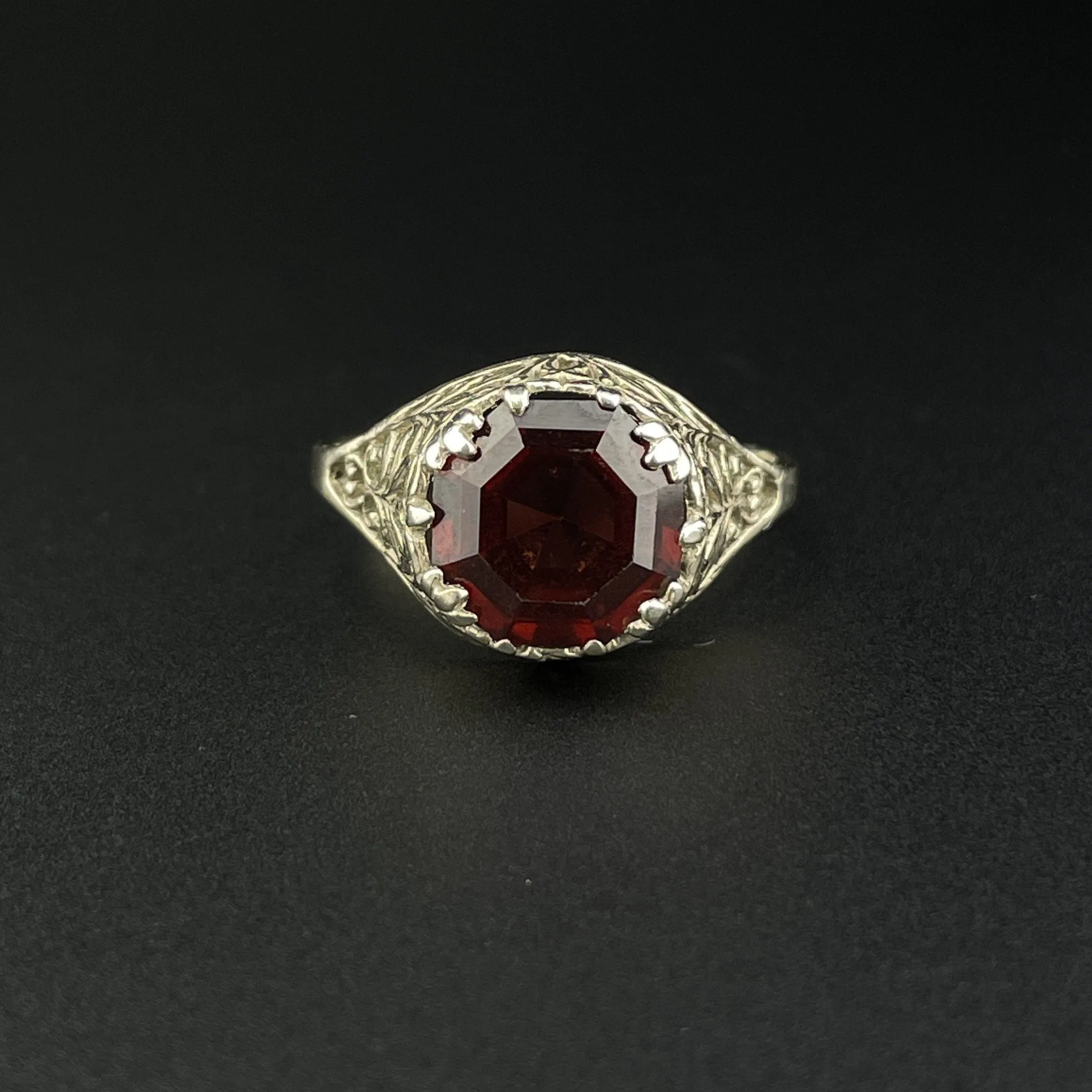 Garnet 14K White Gold Filigree Edwardian Ring, Sz 9.5