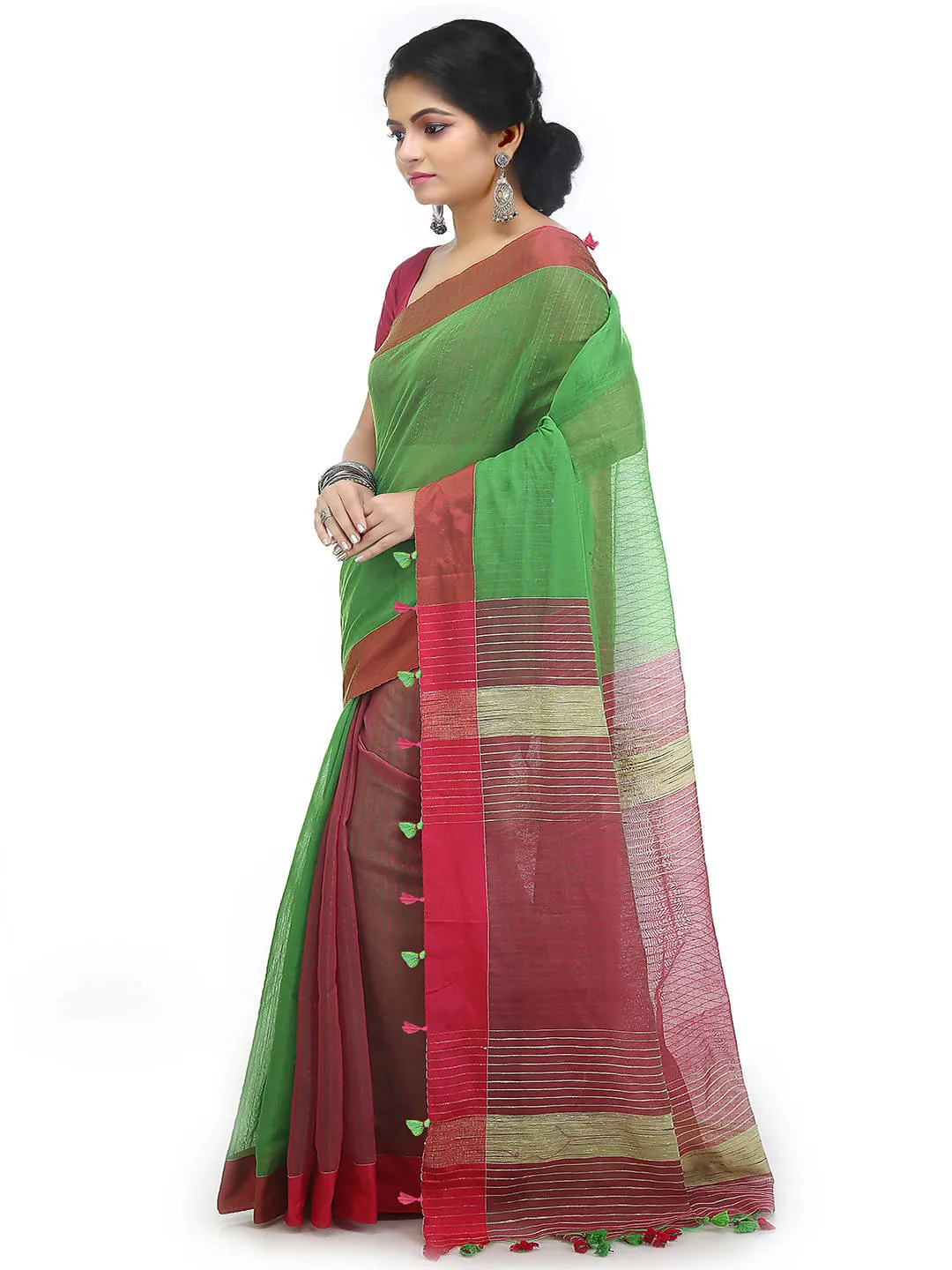 Green red bengal handloom cotton blend saree