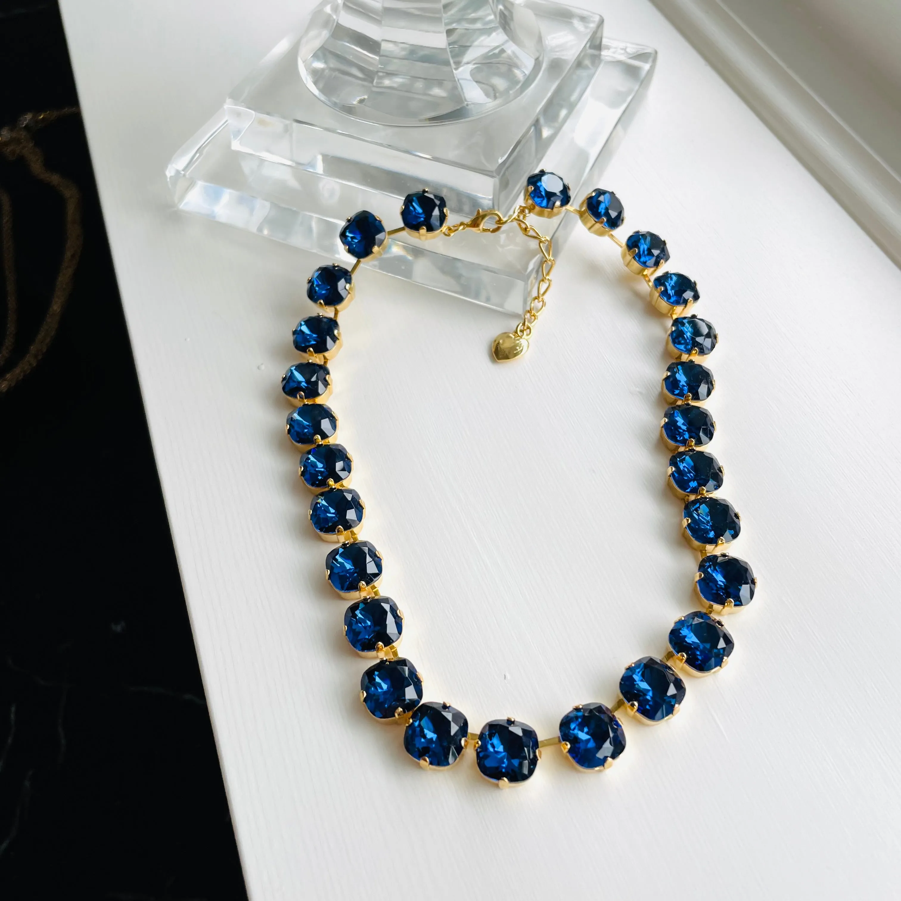 L'hiver Crystal Necklace