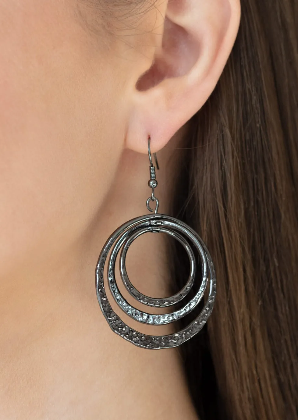 Metallic Ruffle Black Earrings