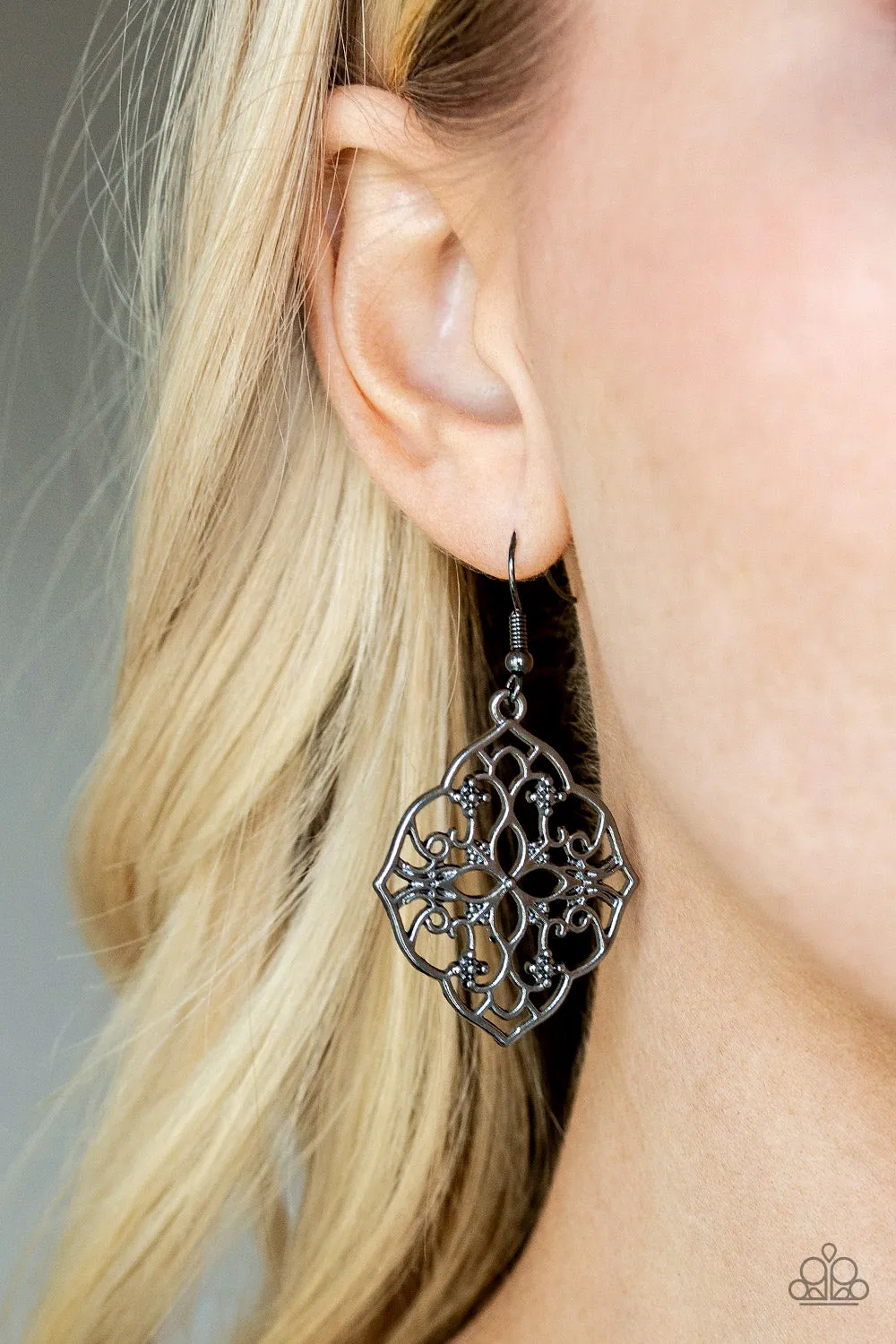 Paparazzi Garden Mandala Black Earrings